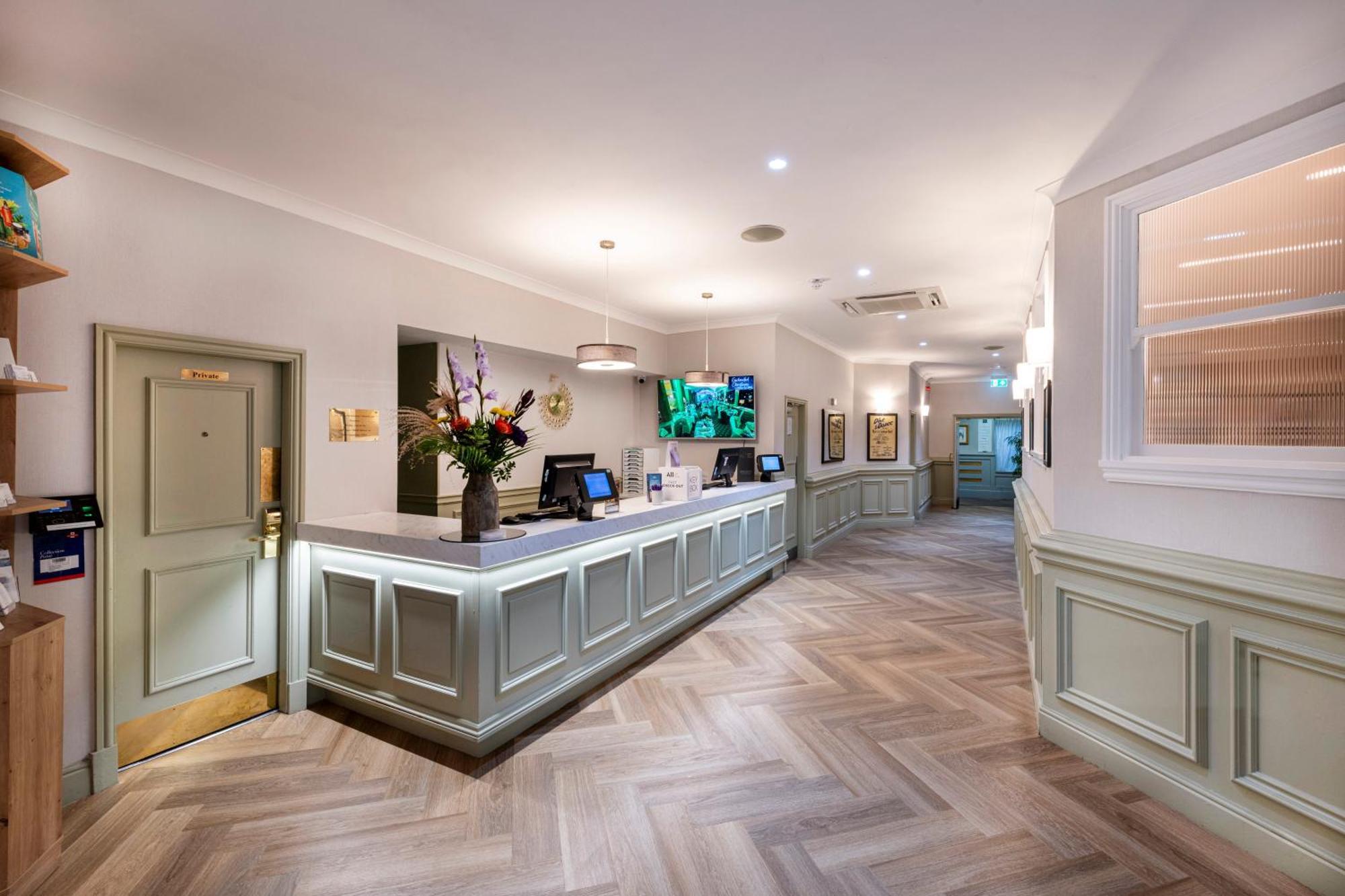Mercure Manchester Norton Grange Hotel & Spa Rochdale Exterior photo