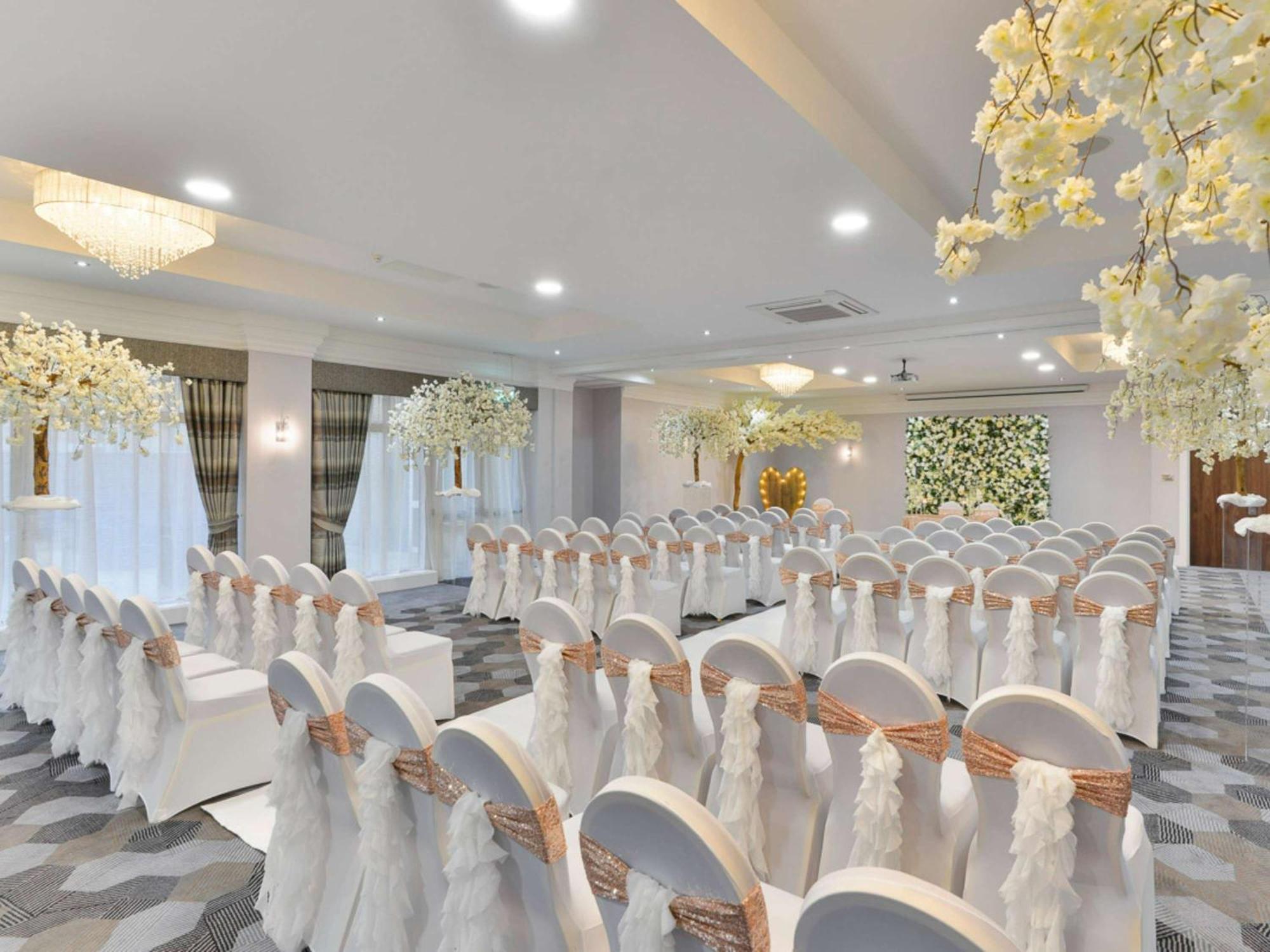 Mercure Manchester Norton Grange Hotel & Spa Rochdale Exterior photo