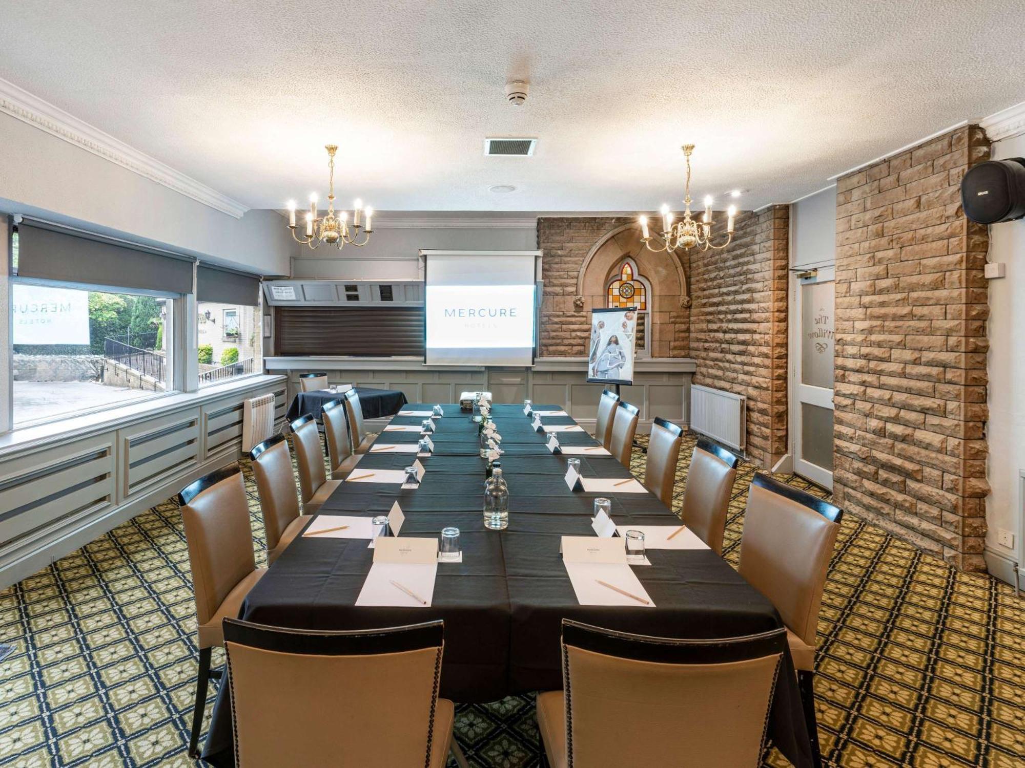 Mercure Manchester Norton Grange Hotel & Spa Rochdale Exterior photo