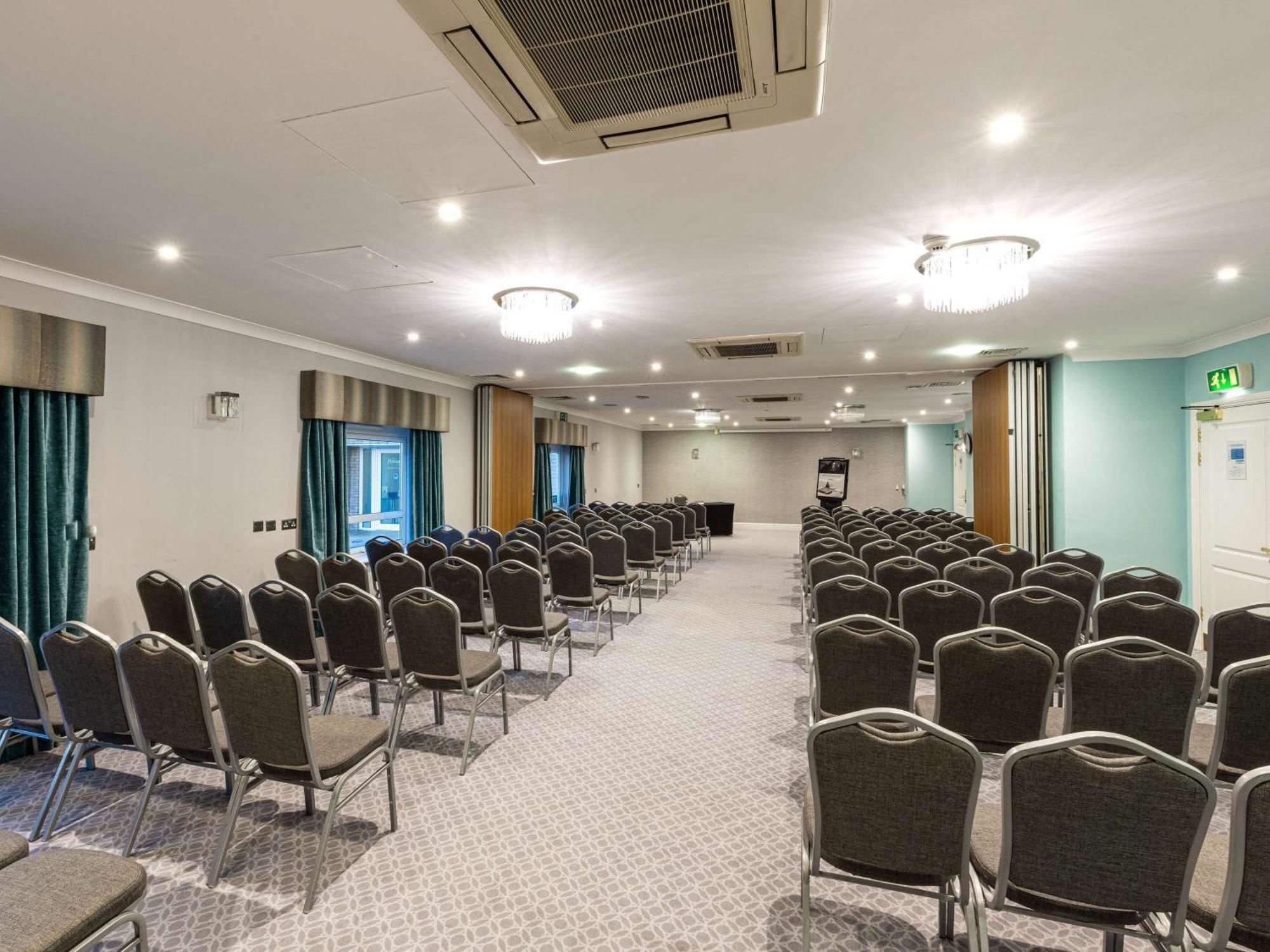 Mercure Manchester Norton Grange Hotel & Spa Rochdale Exterior photo