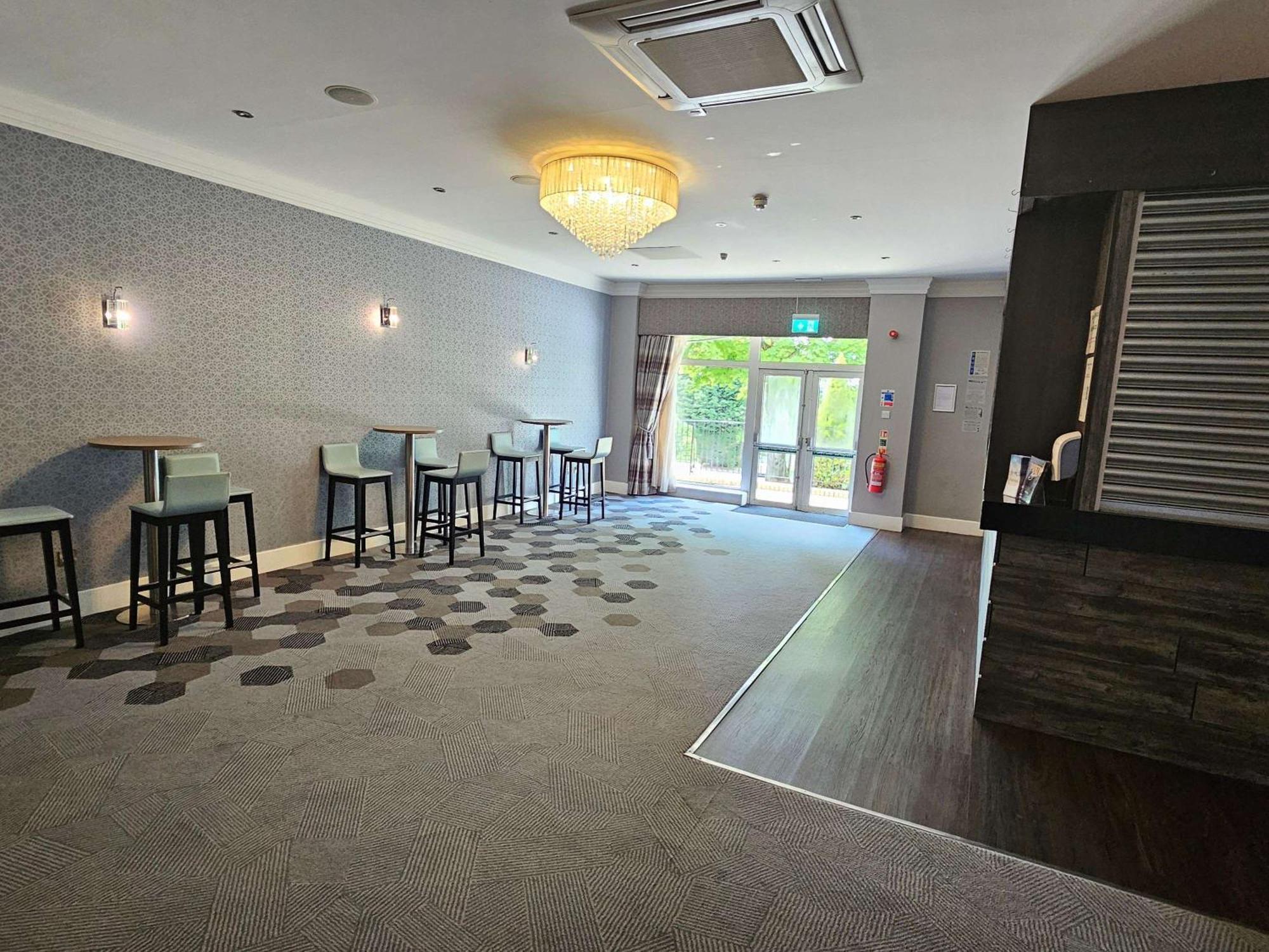 Mercure Manchester Norton Grange Hotel & Spa Rochdale Exterior photo