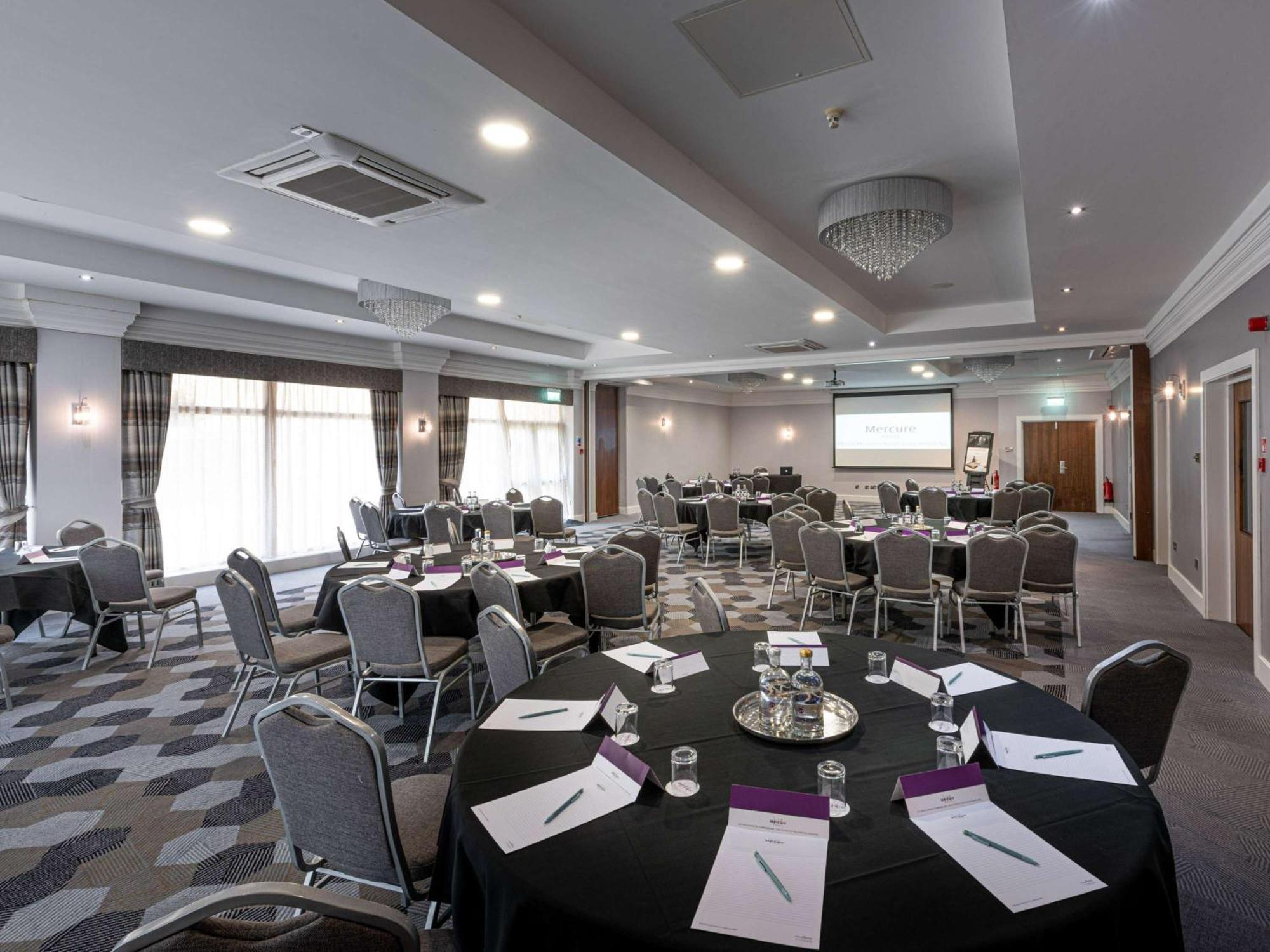 Mercure Manchester Norton Grange Hotel & Spa Rochdale Exterior photo