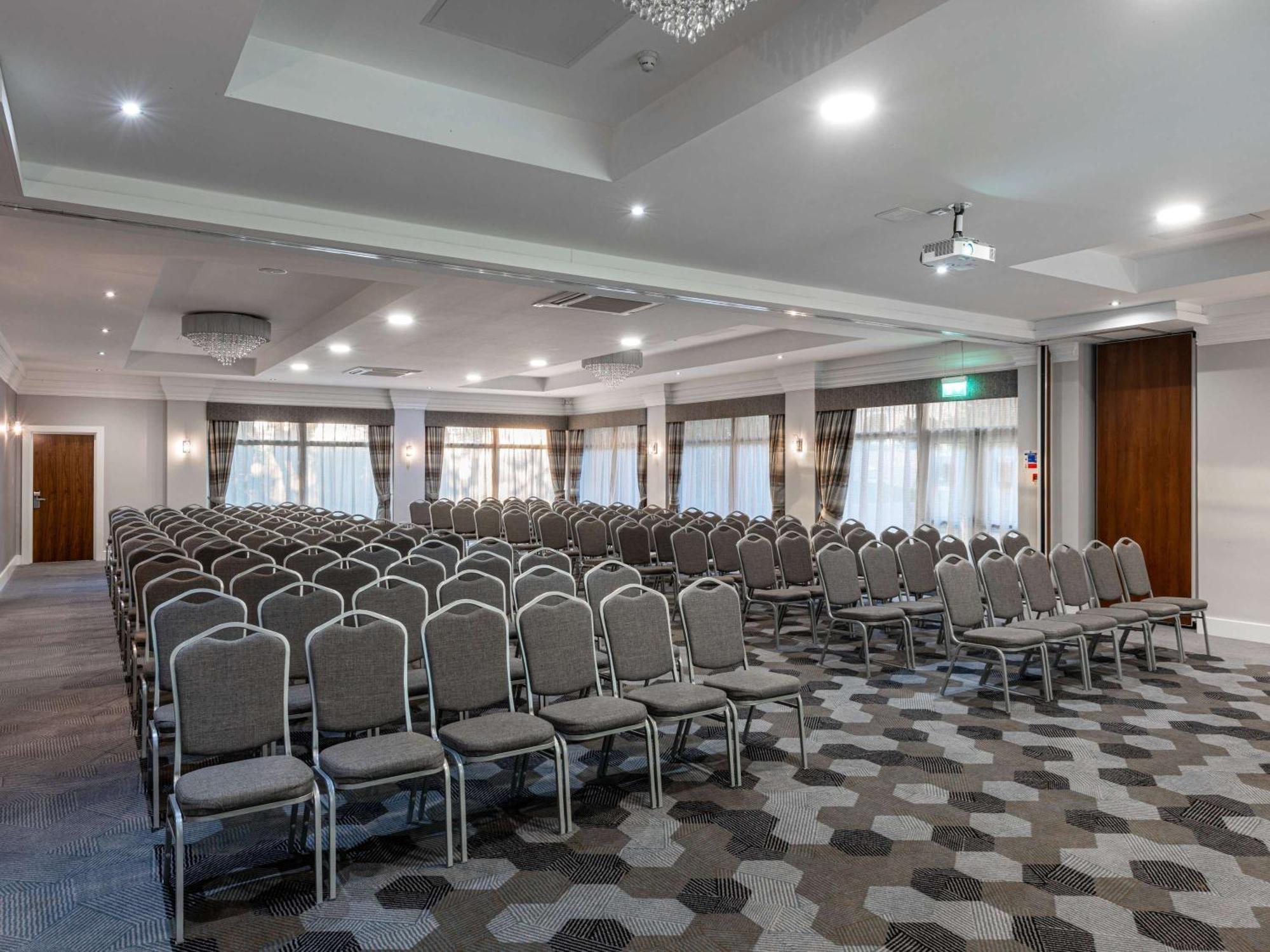 Mercure Manchester Norton Grange Hotel & Spa Rochdale Exterior photo