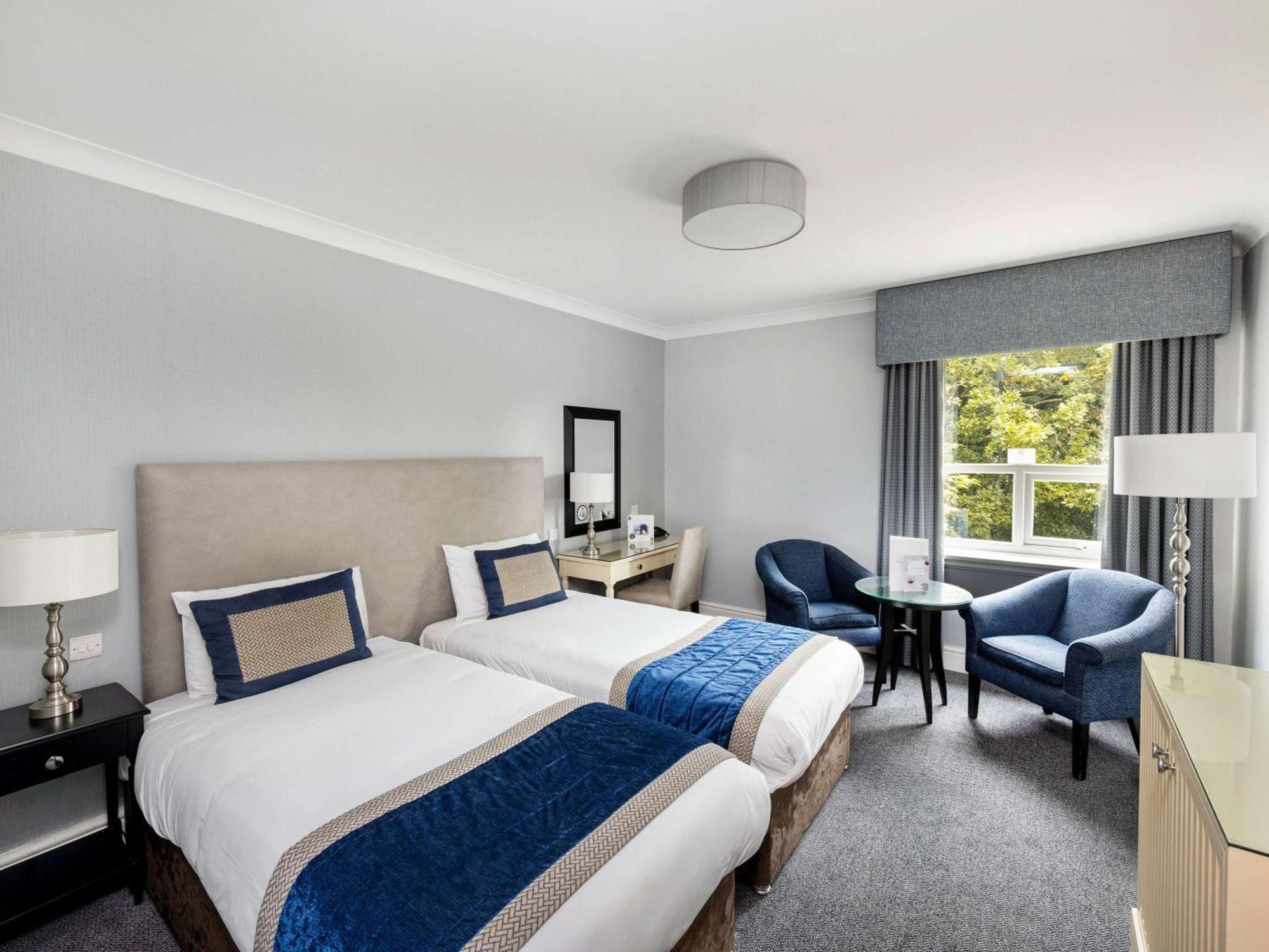 Mercure Manchester Norton Grange Hotel & Spa Rochdale Exterior photo